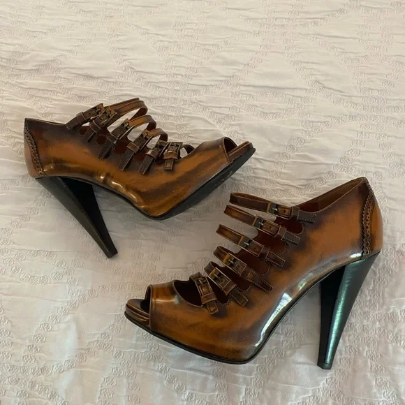 Gorgeous Bally Peep-Toe Heels - Picture 7 of 8